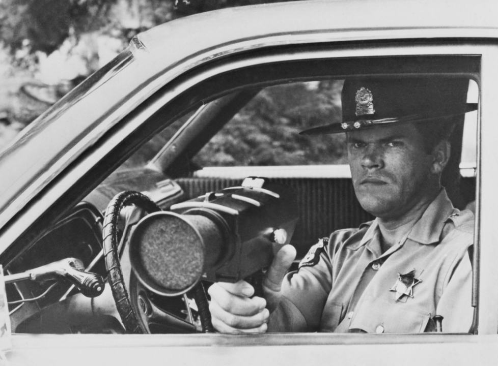 Sự phát triển quang học của ống kính Dashcam: Từ nhân chứng im lặng đến giác mạc kỹ thuật số